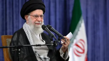 Jamenei: su cumpleaños llega sin actos ni homenajes en Irán