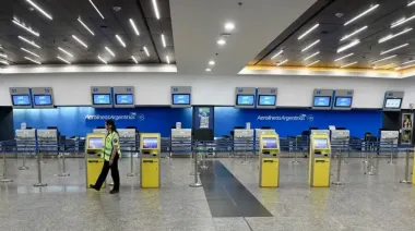 ATE llama a un paro que afectará vuelos por despidos en el Servicio Meteorológico Nacional