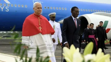 Mientras el mundo homenajea a Francisco, el Vaticano se muestra con el dictador Obiang
