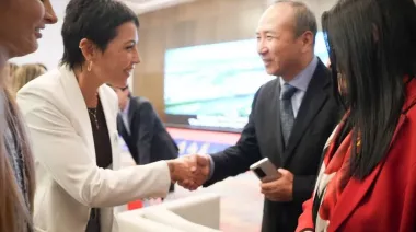 Mayra Mendoza elogió el modelo chino y lanzó críticas al Gobierno de Milei