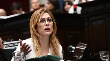 Lilia Lemoine expone la denuncia que pone bajo la lupa la pauta en Provincia