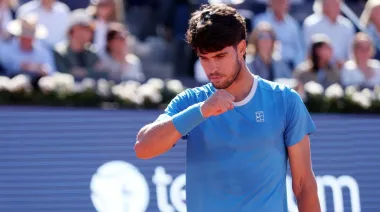 Carlos Alcaraz, baja en Roland Garros por lesión en la muñeca