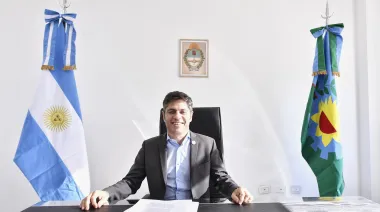 Kicillof, Gebel a lo Roberto Carlos y danza por las PASO: semana política mixta