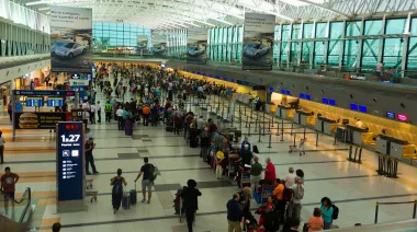 Salidas en rojo: en marzo, se fueron 552 mil turistas más de los que llegaron