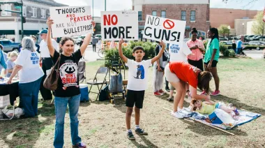 Trump, Estados Unidos y las armas: por qué los tiroteos se volvieron parte de la vida cotidiana