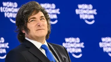 Milei cierra abril con agenda política y respaldo a Adorni en el Congreso