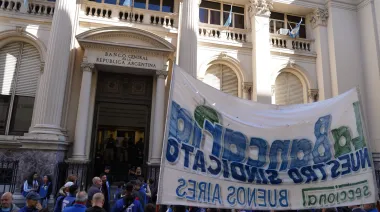 Universidades y bancarios en plan de lucha: clases, trámites y turnos, bajo amenaza