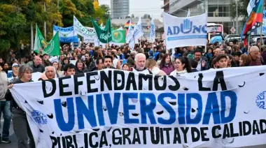 Paro universitario: ¿qué pasaría con los salarios si se aplicara la ley?