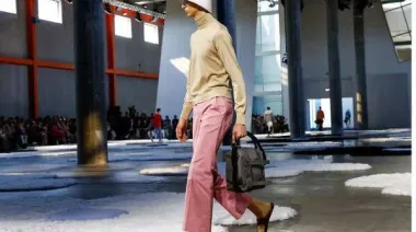 Prada lanza sandalias Kolhapuri en India tras polémica cultural