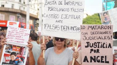 “Lo mataron con decisiones judiciales”: la vigilia en el Obelisco que reavivó el reclamo por Ángel
