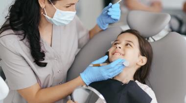 Argentina: siete de cada diez chicos padecen caries y el cuidado empieza antes