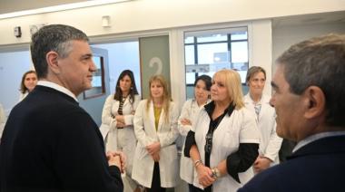 Cobrar a extranjeros en hospitales porteños ya financia 151 obras de salud