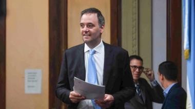 Adorni y una sesión caliente: la oposición busca citarlo al Congreso