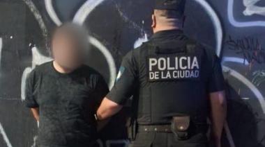 Cortaron la luz, subieron al techo y cayeron antes de entrar: cuatro chilenos detenidos en CABA