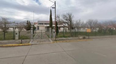 Un alumno entró armado a la escuela: exhibió una pistola y apuntó a sus compañeros