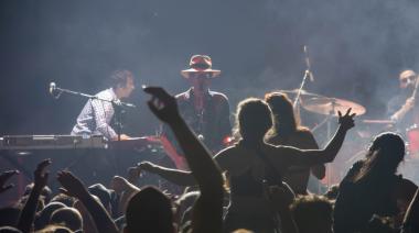 Skay vuelve con Los Fakires a Bolívar: el show que ya mueve a los fans