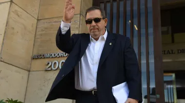 Corrupción, saqueo y fracaso: dura denuncia de Maslatón que apunta a Milei