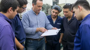 Trabajo en negro: qué punto clave de la reforma laboral reglamentó Milei