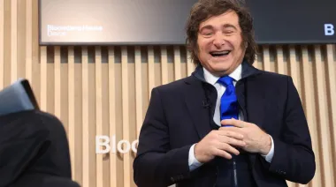 Fitch mejoró la nota de Argentina: qué significa y el antecedente de Macri