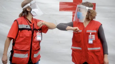 8 de mayo: la historia detrás de la Cruz Roja y su impacto humanitario