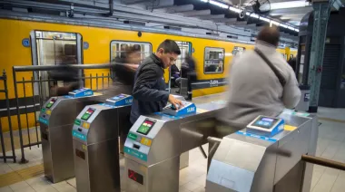 Caos en el subte: liberarán molinetes y denuncian descuentos “ilegales” a trabajadores