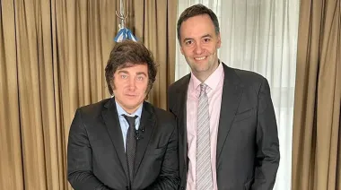 Milei vuelve a jugar fuerte por Adorni mientras crece la presión