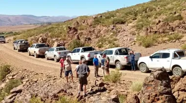 4x4, cultura y chivo en la montaña: la travesía neuquina que sorprende
