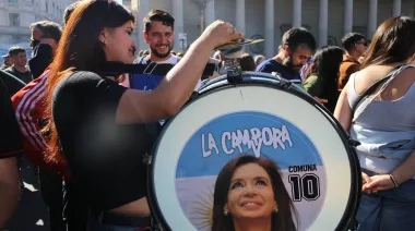 La amenaza de Cristina rompiendo el peronismo y Milei sin reelección