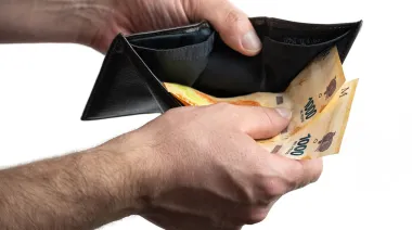 La clave detrás de la baja del consumo: el recorte del ingreso disponible