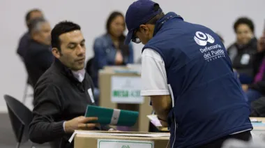 Más de 1,4 millones afuera: el voto colombiano que abre otra pregunta argentina