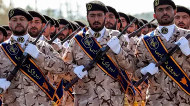 La poderosa red militar que quedó al mando de Irán tras Jameneí
