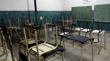 Paros en educación, bancos y transporte: la jugada del peronismo en Diputados