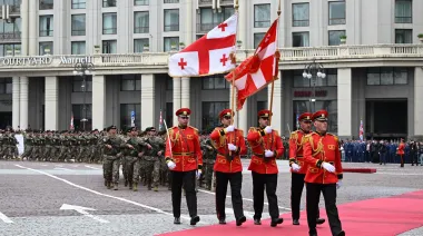 Georgia inició su nueva era con independencia y una elección histórica