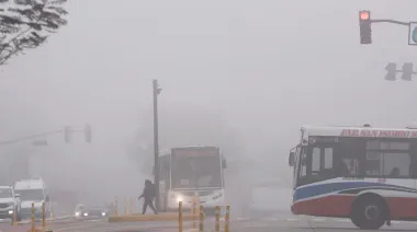 Caos de tránsito por niebla en el AMBA: demoras en rutas, autopistas y accesos