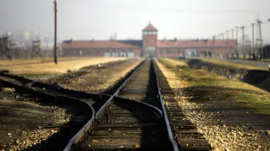 La falsa violinista de Auschwitz y el escándalo que sacude Europa