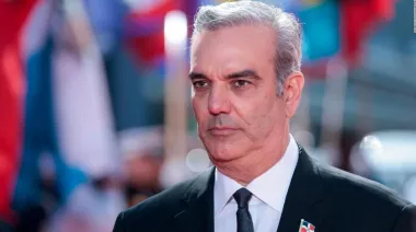 Luis Abinader frena una mina y Argentina mira el costo del RIGI