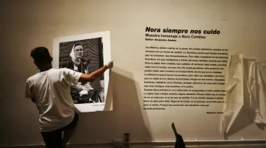 Las fotos inéditas de Nora Cortiñas llegan a Monte Grande y recuperan su historia