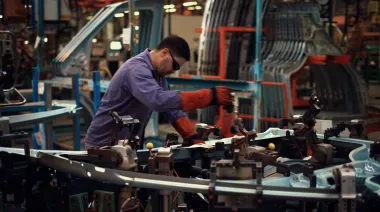 Industria otra vez en retroceso: qué sectores llegan más débiles al invierno