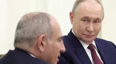Putin aprieta a Armenia antes de las urnas