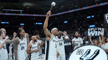 Los Spurs vuelven a las semifinales de la NBA con el espíritu de sus leyendas