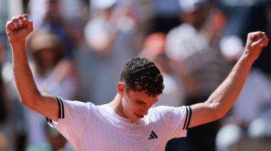 Épica victoria de Cerúndolo tras una batalla de casi 6 horas en Roland Garros