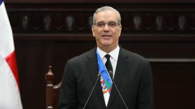 República Dominicana baja pobreza y Argentina mira el costo