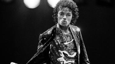 La película de Michael Jackson reordena el ranking y devuelve a Thriller al 1