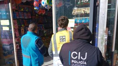 Clausuran juguetería en Balvanera: cómo detectar juguetes truchos y peligrosos