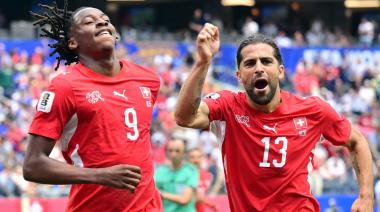 Suiza goleó a Bosnia en 15 minutos y acaricia los dieciseisavos del Mundial