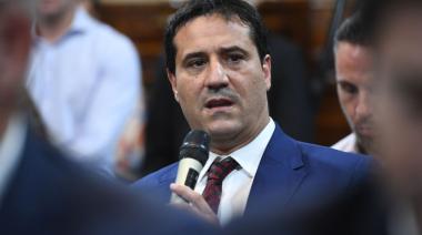Abad endurece su postura y pone a Manuel Adorni en el centro de la crisis