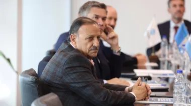 Quintela abre la pelea por 2027 y empuja a los gobernadores al centro del PJ