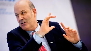 Sturzenegger y la licencia de conducir sin examen: qué dato falso usó