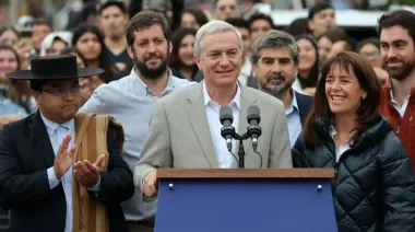 Chile baja de un hijo por mujer y abre un dilema fiscal para Argentina