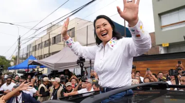 Keiko Fujimori, Roberto Sánchez y el voto exterior reordenan el cierre en Perú